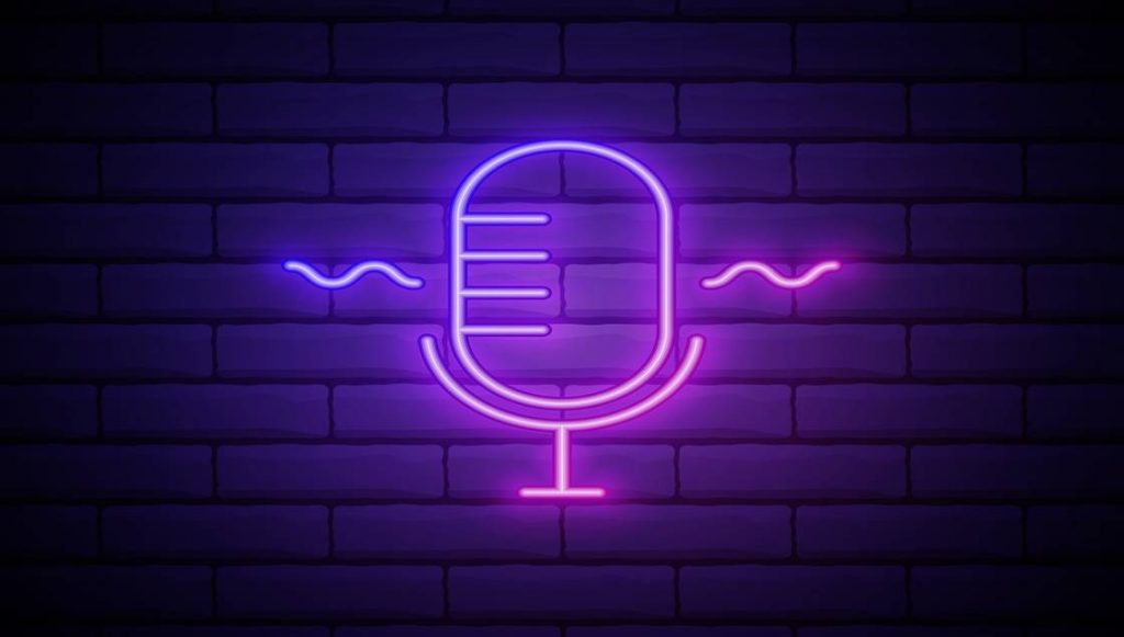 como se comunica un locutor de radio
