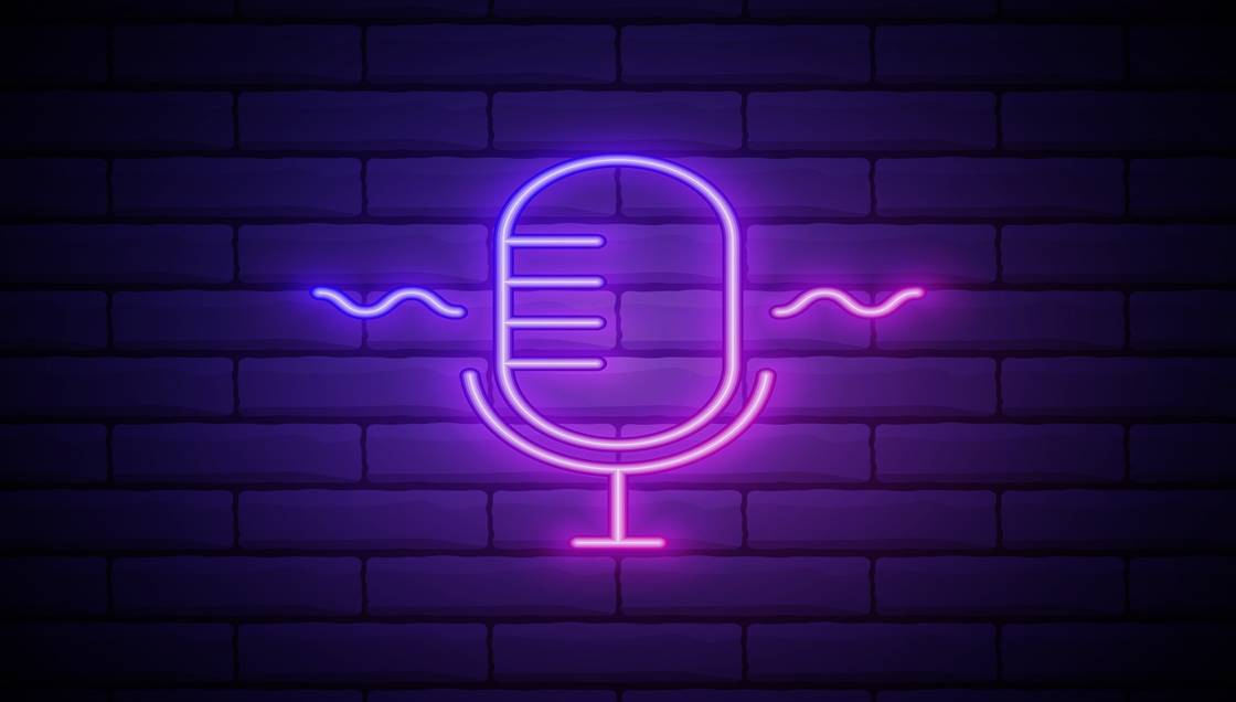 como se comunica un locutor de radio